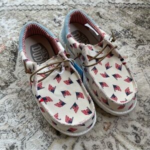 Hey Dude Americana Wally